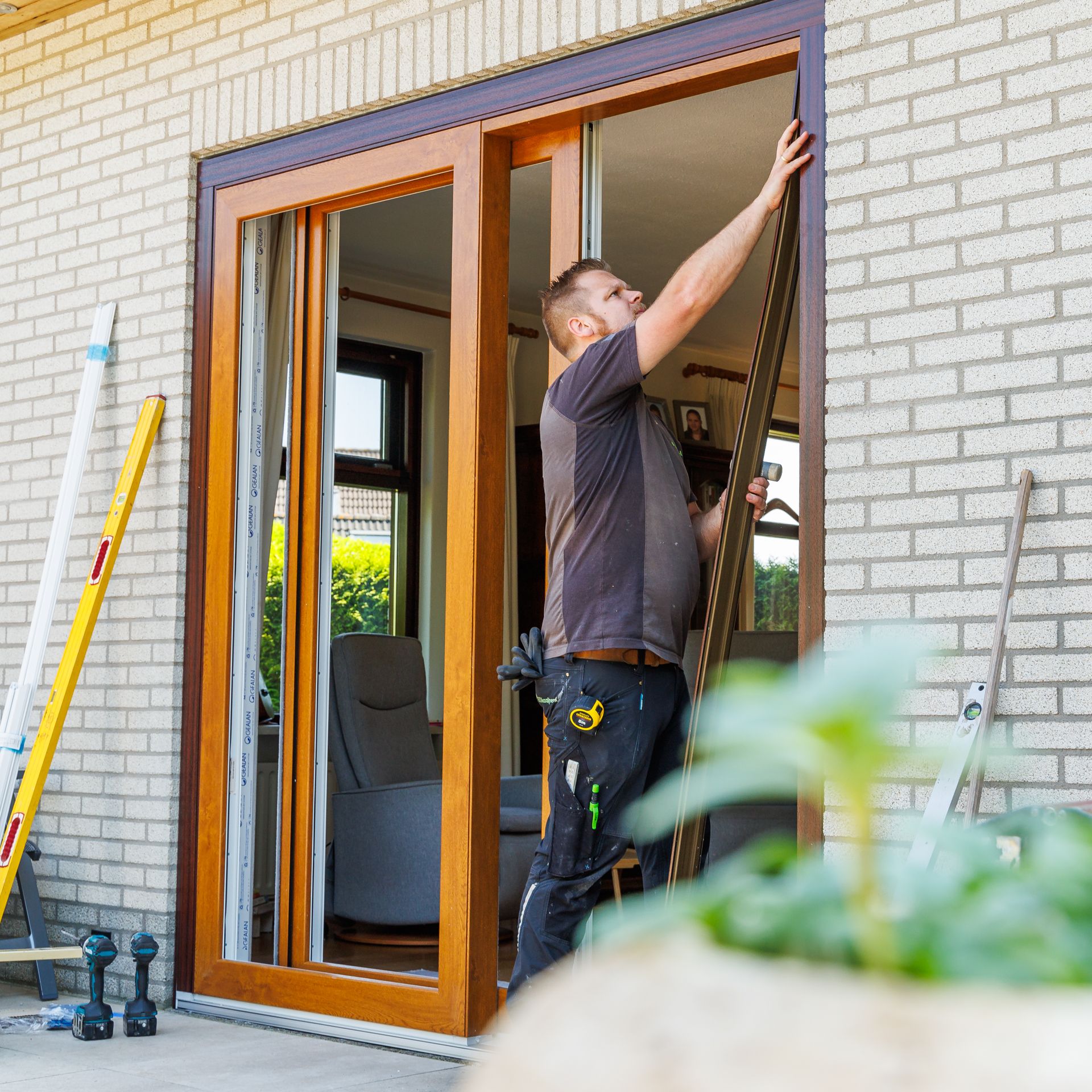 Levensduur van kunststof kozijnen bij renovatie voor langdurige prestaties en verbeterde isolatie.